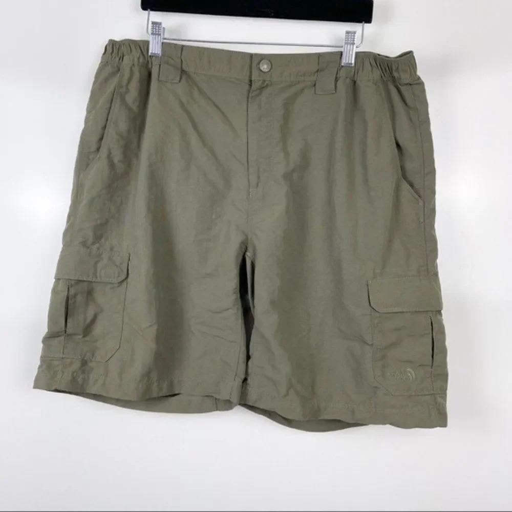 The North Face Olive Green Nylon Cargo Performance Shorts Sz XL Men's
